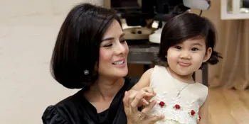 Astrid Tiar Pamerkan Putri Lucunya, Annabel!