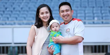 Augie Rayakan Ultah Pernikahan Ke-5 Bareng Adriana Dan Anak di Rutan