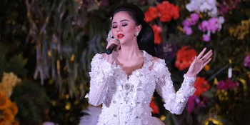 Aura Kasih Belum Siap Nikah, Ini Alasannya