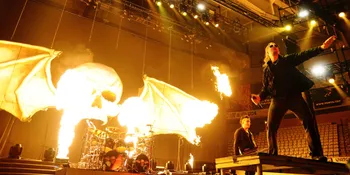 Avenged Sevenfold Terlibat Baku Hantam di This Means War