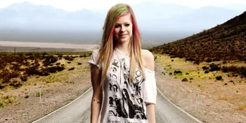 Avril Lavigne: Gak Ada Lagu Tentang Percintaan