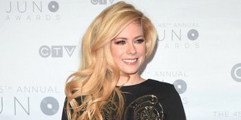 Avril Lavigne Rayakan 15 Tahun Usia Album Debutnya 'LET GO'