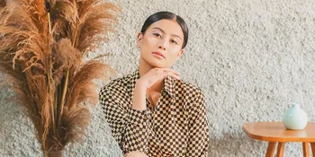 Awkarin Beri Motor Untuk Driver Ojok Online yang Baru Kemalingan