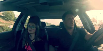 Ayah dan Anak Cantiknya Lipsync Lagu Iggy Azalea