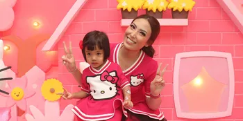 Ayu Dewi dan Suami Strict Pada Perkembangan Anak
