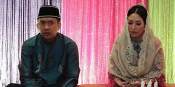 Ayu Dewi Rawat Almarhum Ayah Mertua Seperti Orangtua Sendiri