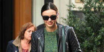 Baju Terangkat, Miranda Kerr Ekspos 'Bagian Pribadi'