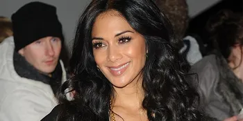 Baju Transparan, Nicole Scherzinger Ekspose Dada