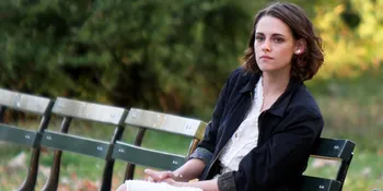 Bak Bangsawan Inggris, Pesona Maut Kristen Stewart Bikin Melting