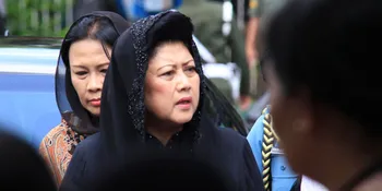 Bak Cristiano Ronaldo, Foto Sepak Bola Ani Yudhoyono Cetar Banget