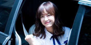 Bak Malaikat, Kim Se Jeong Gugudan Bagikan Potret Volunteer Bersama Para Fans