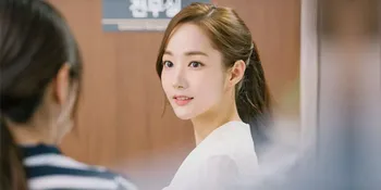 Bak Princess, Cantiknya Park Min Young Kenakan Gaun Pernikahan