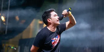 Bakal Maju Jadi Caleg, Aldi Taher Diserbu Karangan Bunga Berisi Ucapan Kocak