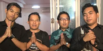 Band Wali dan Menpora Kompak Kunjungi Pondok Pesantren, Ada Apa?