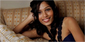 Bareng Aktris Hollywood, Freida Pinto Gabung LSM Khusus Wanita