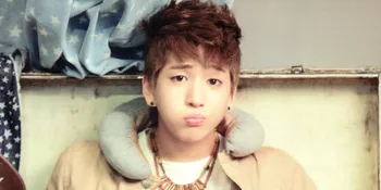 Baro B1A4 Ungkap Ciumannya Dengan Aktor Jung Woo