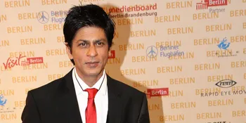 Baru 2 Tahun, AbRam Khan Berlagak Bisa Baca Buku! Unyu Maksimal