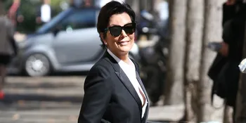 Baru Cerai, Ibu Kim Kardashian Sudah Gandeng Brondong