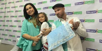 Baru Melahirkan, Ini Arti Nama Anak Kedua Melanie Ricardo &#38; Tyson