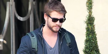 Baru Putus, Liam Hemsworth Sudah Punya Pengganti Miley Cyrus?