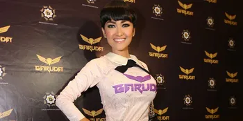 Baru Sembuh, Jupe Tampil Seksi di Dahsyatnya Awards