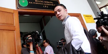 Batal Diajak Nikah, Sandy Tumiwa Dan Ayu Tetap Berhubungan Baik