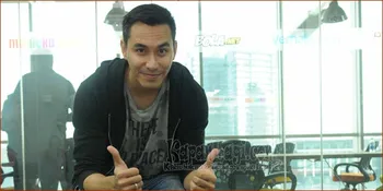 Batal Foto Bareng Shakira, Donna Ngambek ke Darius Sinathrya