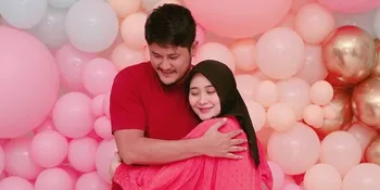 Batal ke Bali, Ryana Dea dan Puadin Redi Cuma Bisa Rayakan Anniversary di Rumah