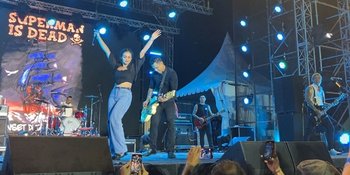 Bayar Kerinduan Penggemar, Superman Is Dead Tampil Bareng Nora Alexandra Bawakan 'Sunset Di Tanah Anarki'