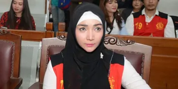 Bebas Bersyarat Karena Pandemi Virus Corona, Roro Fitria Harus di Rumah dan Wajib Lapor
