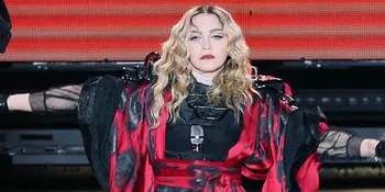 Beda 32 Tahun, Inikah Brondong Baru Madonna?