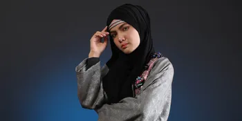 Beda Konsep, Baby Niken Keluar Dari Dewi Dewi Karena Pakai Hijab?