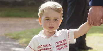 Begini Cara Fotografer Bikin Pangeran George Tersenyum di Foto