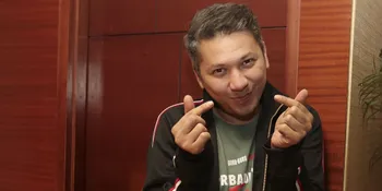 Begini Serunya Proses Rekaman Gading Marten dan Asri Welas Untuk Audio Series 'GURU-GURU GOKIL'