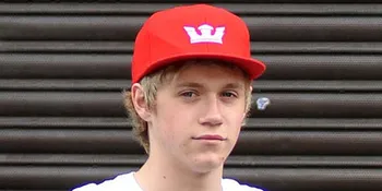 Beginilah Ekspresi Niall Horan Ketika Menyanyikan Lagu Queen...