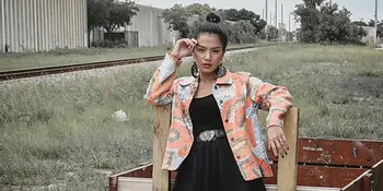 Belum Mau Pulang ke Indonesia, Tiga Setia Gara Ungkap Miskom dengan Nikita Mirzani