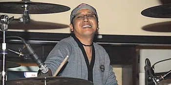 Bentuk Elbro, Eel Ritonga Gandeng Adik Kandung Dea Mirela