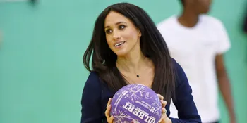 Berambut Asli Keriting, ini Rahasia Rambut Lurus Meghan Markle