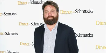 Berat Badan Turun Drastis, Ini Sosok Zach Galifianakis Sekarang!
