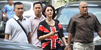 Berawal Dari Cemburu, Aida Saskia Dihajar Suami di Mobil