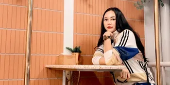 Berbulan-bulan Nggak Keluar, Aura Kasih dan Anaknya Tertular Covid-19 dari Orang yang Datang ke Rumah