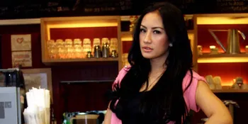 Beredar Video Shinta Bachir Topless Saat Ganti Baju