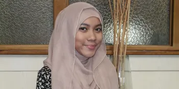 Berhijab, Vinnie Lupita Konsisten Bawakan Lagu Jazz
