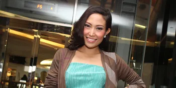 Beri ASI Untuk Anak, Ayu Dewi Tak Takut Bentuk Payudara Jadi Jelek