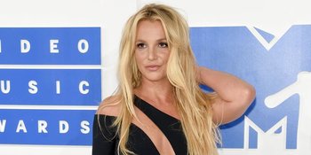 Beri Klarifikasi Rumor Penyanderaan, Britney Spears Tampil dengan Wajah Lusuh