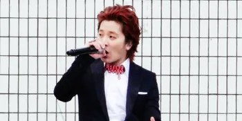 Beri Kode Putus, Penyanyi Jepang Fukase Dikira Selingkuh &#38; Gay?