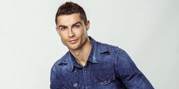 Berjemur Sambil Shirtless, Cristiano Ronaldo Pamer Chocolate Abs Seksi