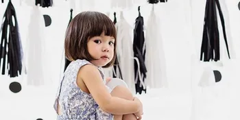 Berkostum Rusa, Lucunya Baby Gempi di Pementasan Pertamanya