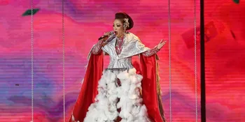 Berkunjung ke Rumah Teman di Tengah Wabah Virus Corona, Soimah Langsung Disemprot Cairan Disinfektan