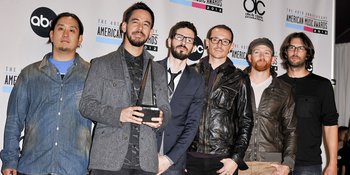 Bersejarah, Linkin Park Torehkan Namanya di Rock Walk